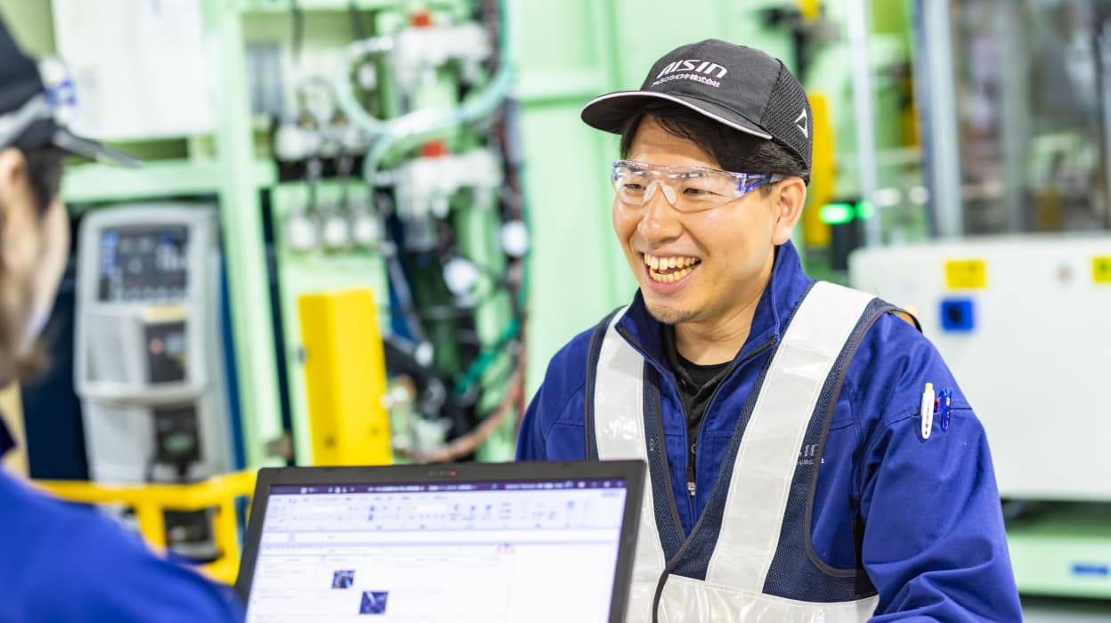 工場工務の仕事風景