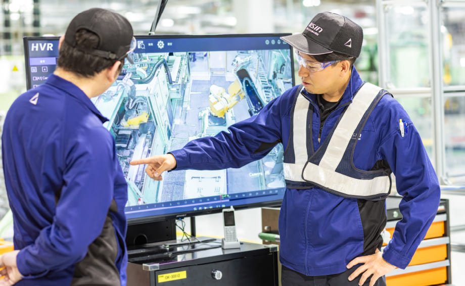 工場工務の仕事風景