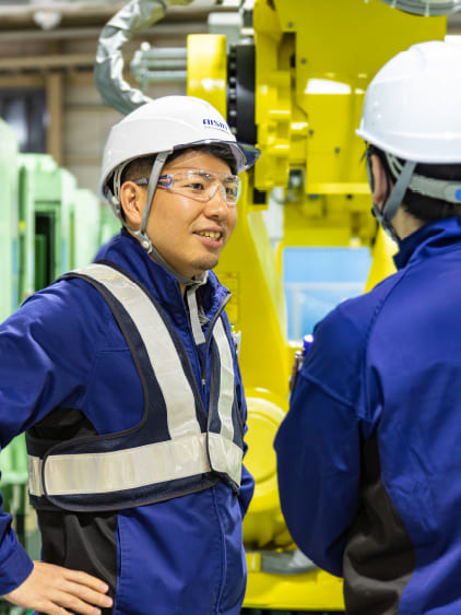 工場工務の仕事風景