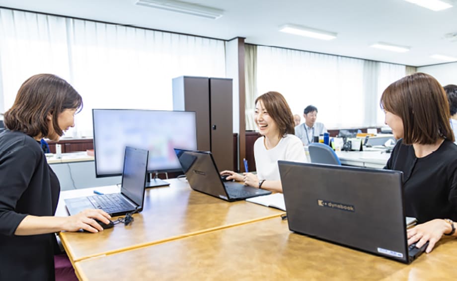 総務の仕事風景